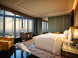 J Hotel, Shanghai Tower