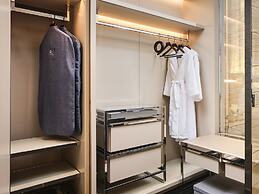 J Hotel, Shanghai Tower