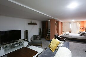 Exquisite and Modern Loft