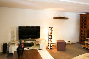 Exquisite and Modern Loft