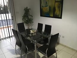 Luxury Villa - Private Pool and Wifi Perfect Location for a Holiday!