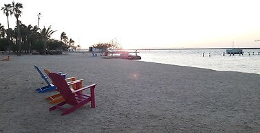 Nice Studio With Kitchenette and Close to the Boardwalk and the Beach