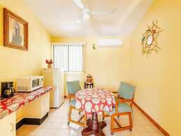 Nice Apartment Equipped With 2 Bedrooms Very Close to the Malecon and 