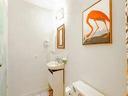 Nice Apartment, Equipped Near the Malecon and the Beach