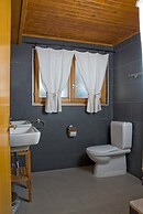 Outstanding Chalet for Groups South Facing Breathtaking Views all Year