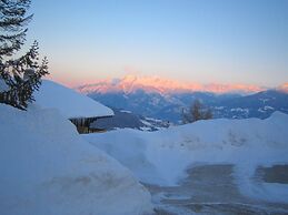 Outstanding Chalet for Groups South Facing Breathtaking Views all Year