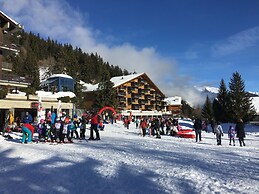 Outstanding Chalet for Groups South Facing Breathtaking Views all Year