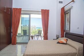 Stunning new Beach Front Villa,1st Line to the Beach, Large Pool, Wond