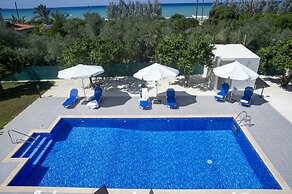 Stunning new Beach Front Villa,1st Line to the Beach, Large Pool, Wond