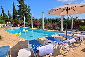Wonderful Quiet Area, Completely Privacy, Large Private Pool, Colourfu