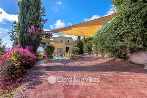 Wonderful Quiet Area, Completely Privacy, Large Private Pool, Colourfu