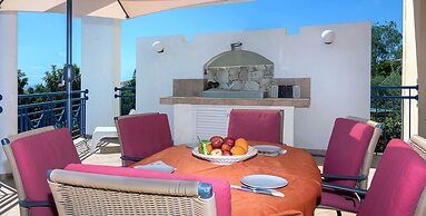 Wonderful Quiet Area, Completely Privacy, Large Private Pool, Colourfu