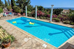 Wonderful Quiet Area, Completely Privacy, Large Private Pool, Colourfu