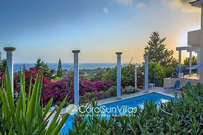 Wonderful Quiet Area, Completely Privacy, Large Private Pool, Colourfu