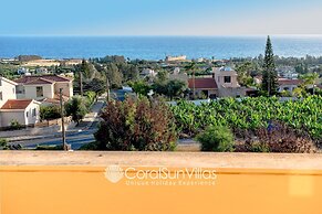 Wonderful Quiet Area, Completely Privacy, Large Private Pool, Colourfu