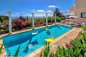 Wonderful Quiet Area, Completely Privacy, Large Private Pool, Colourfu
