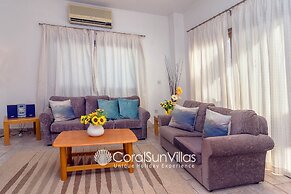 Wonderful Quiet Area, Completely Privacy, Large Private Pool, Colourfu