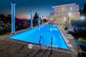 Wonderful Quiet Area, Completely Privacy, Large Private Pool, Colourfu