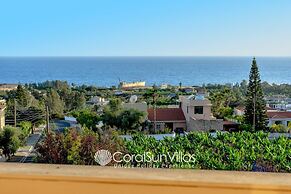 Wonderful Quiet Area, Completely Privacy, Large Private Pool, Colourfu