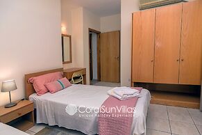 Wonderful Quiet Area, Completely Privacy, Large Private Pool, Colourfu