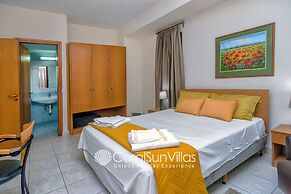 Wonderful Quiet Area, Completely Privacy, Large Private Pool, Colourfu