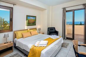 Wonderful Quiet Area, Completely Privacy, Large Private Pool, Colourfu