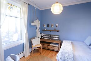 The Authentic and Charming Montrealer