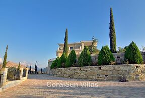 Amazing Luxury Villa, Enormous Heated Pool Jacuzzi, Gym, Games Room In