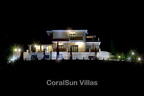 Amazing Luxury Villa, Enormous Heated Pool Jacuzzi, Gym, Games Room In