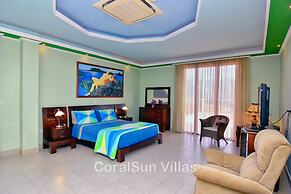 Amazing Luxury Villa, Enormous Heated Pool Jacuzzi, Gym, Games Room In
