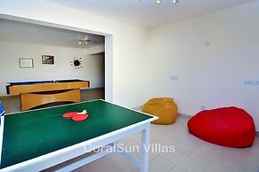 Amazing Luxury Villa, Enormous Heated Pool Jacuzzi, Gym, Games Room In