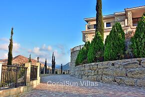 Amazing Luxury Villa, Enormous Heated Pool Jacuzzi, Gym, Games Room In