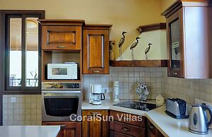 Amazing Luxury Villa, Enormous Heated Pool Jacuzzi, Gym, Games Room In