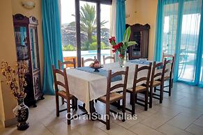 Amazing Luxury Villa, Enormous Heated Pool Jacuzzi, Gym, Games Room In