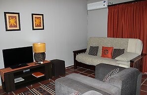 Family Apartment Bloemfontein Cherry Lane Self Catering and BB max 6 G