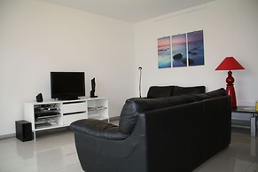 Indoor Swimming Pool, Sauna, Fitness, Private Gardens, Spacious Modern