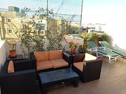 Lovely Penthouse With Private sun Terrace Between Valletta and Sliema