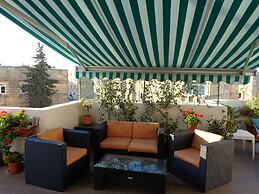 Lovely Penthouse With Private sun Terrace Between Valletta and Sliema
