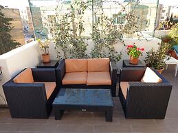 Lovely Penthouse With Private sun Terrace Between Valletta and Sliema