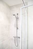 Henry Street - Apt 20