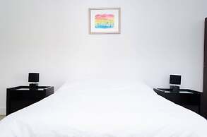 Henry Street - Apt 22