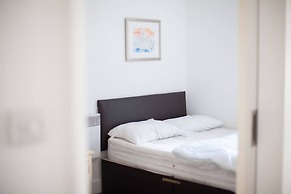 Henry Street - Apt 22