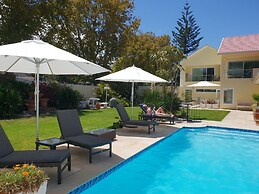 Superior 4-star-apartment Graded by Aa and Tgcsa Close to Constantia W