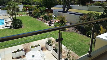 Superior 4-star-apartment Graded by Aa and Tgcsa Close to Constantia W