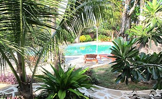 Watamu Villa With Service Personnel