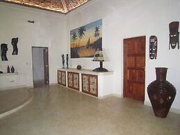 Watamu Villa With Service Personnel