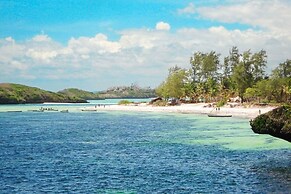 Watamu Villa With Service Personnel