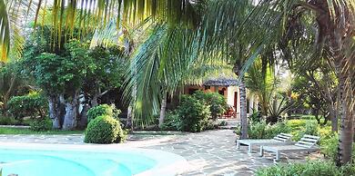 Watamu Villa With Service Personnel