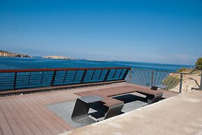 Blue Harbour 1 Seafront Holiday 2-bedroom Apartment With Terrace St Pa