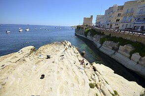 Blue Harbour 1 Seafront Holiday 2-bedroom Apartment With Terrace St Pa